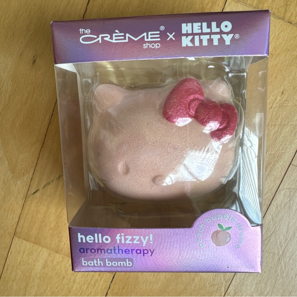 The Crème Shop x Hello Kitty Fizzy Aromatherapy Peach Bubble Aroma Bath Bomb New